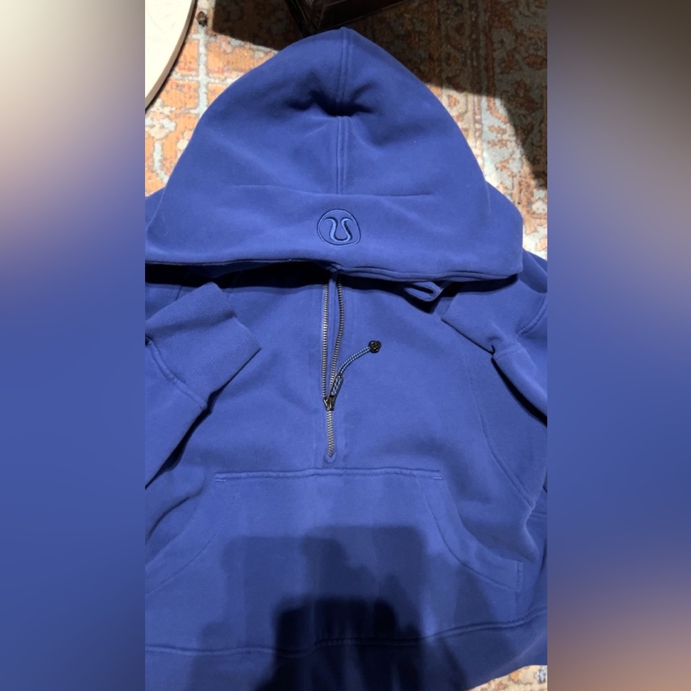 Blue lululemon scuba